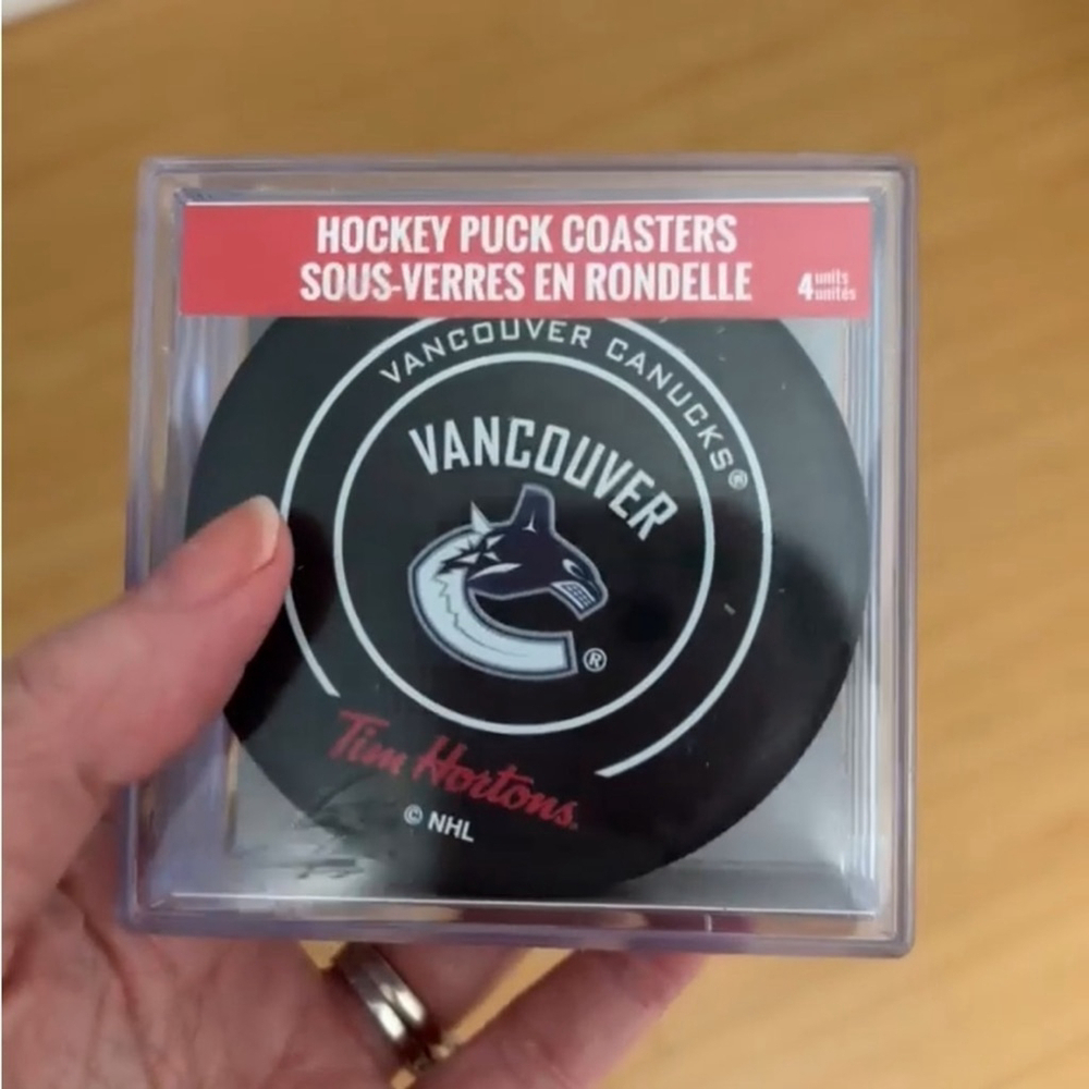 TIM HORTONS COFFEE X VANCOUVER CANUCKS NHL HOCKEY PUCK COASTERS 4 pack  2018 - Picture 3 of 7